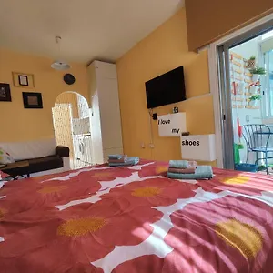 Elena Apartman